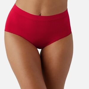 Wacoal B Smooth Full Brief Panty Red Seamless Size S NWT